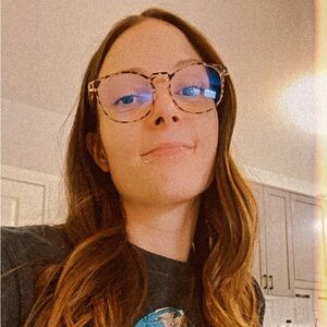 Meet your Posher, Amy